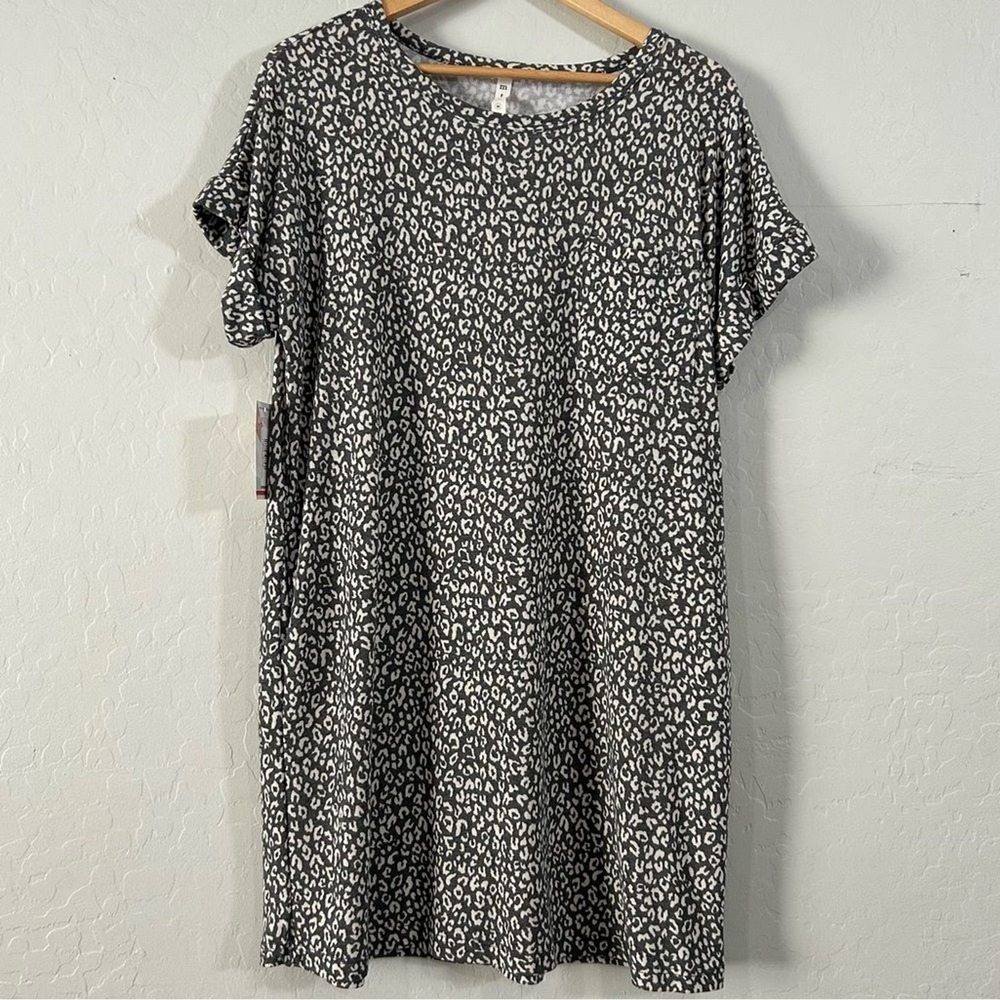 Leopard Print T Shirt Dress Medium Gray Pockets Comfy Casual Summer Relax